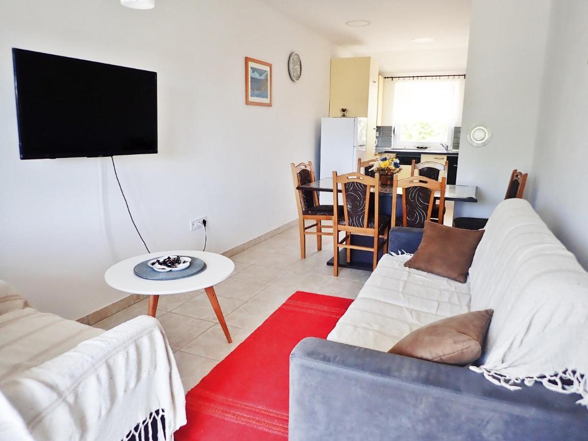 Apartment Maca Starigrad Paklenica Buitenkant foto