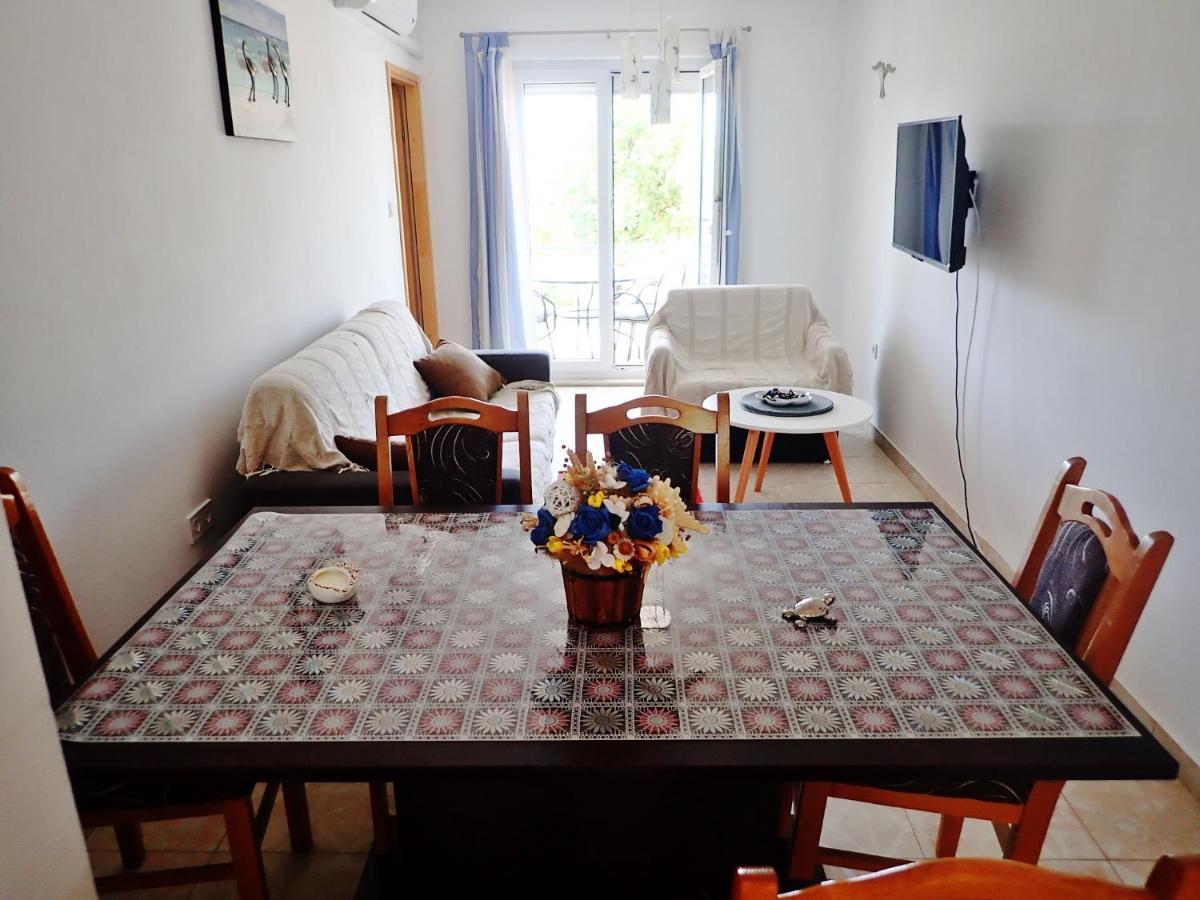 Apartment Maca Starigrad Paklenica Buitenkant foto